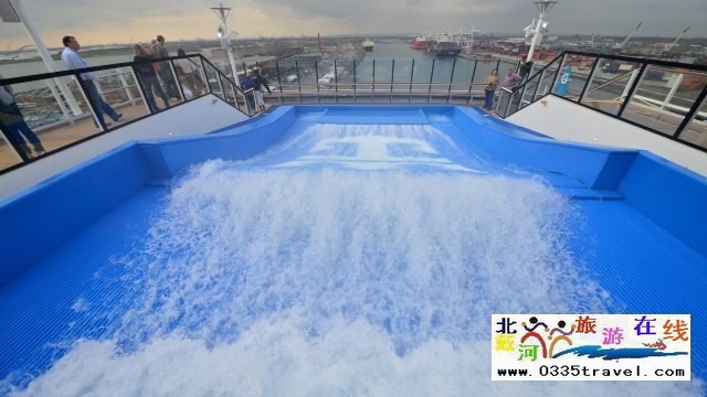 甲板冲浪 FlowRider