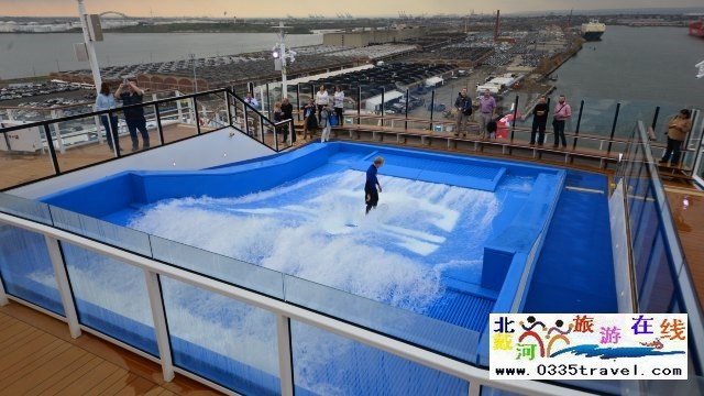 甲板冲浪 FlowRider