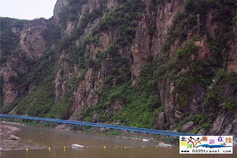 秦皇岛傍水崖景区-冬季滑雪夏季高山峡谷漂流